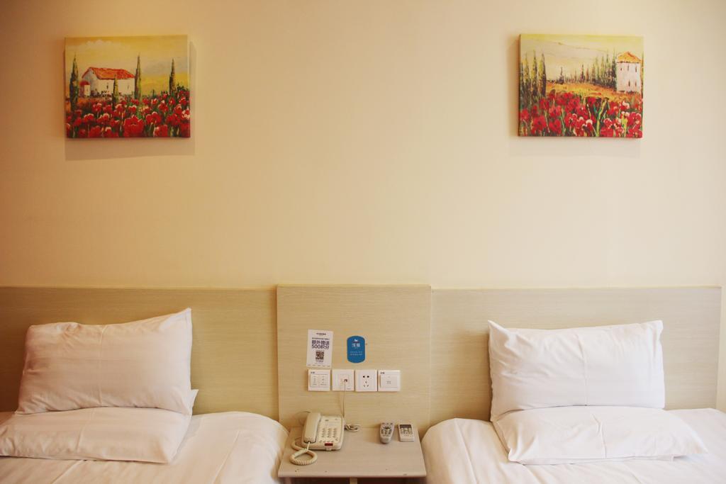 Hanting Express Jinzhou Luoyang Road Central Avenue 객실 사진